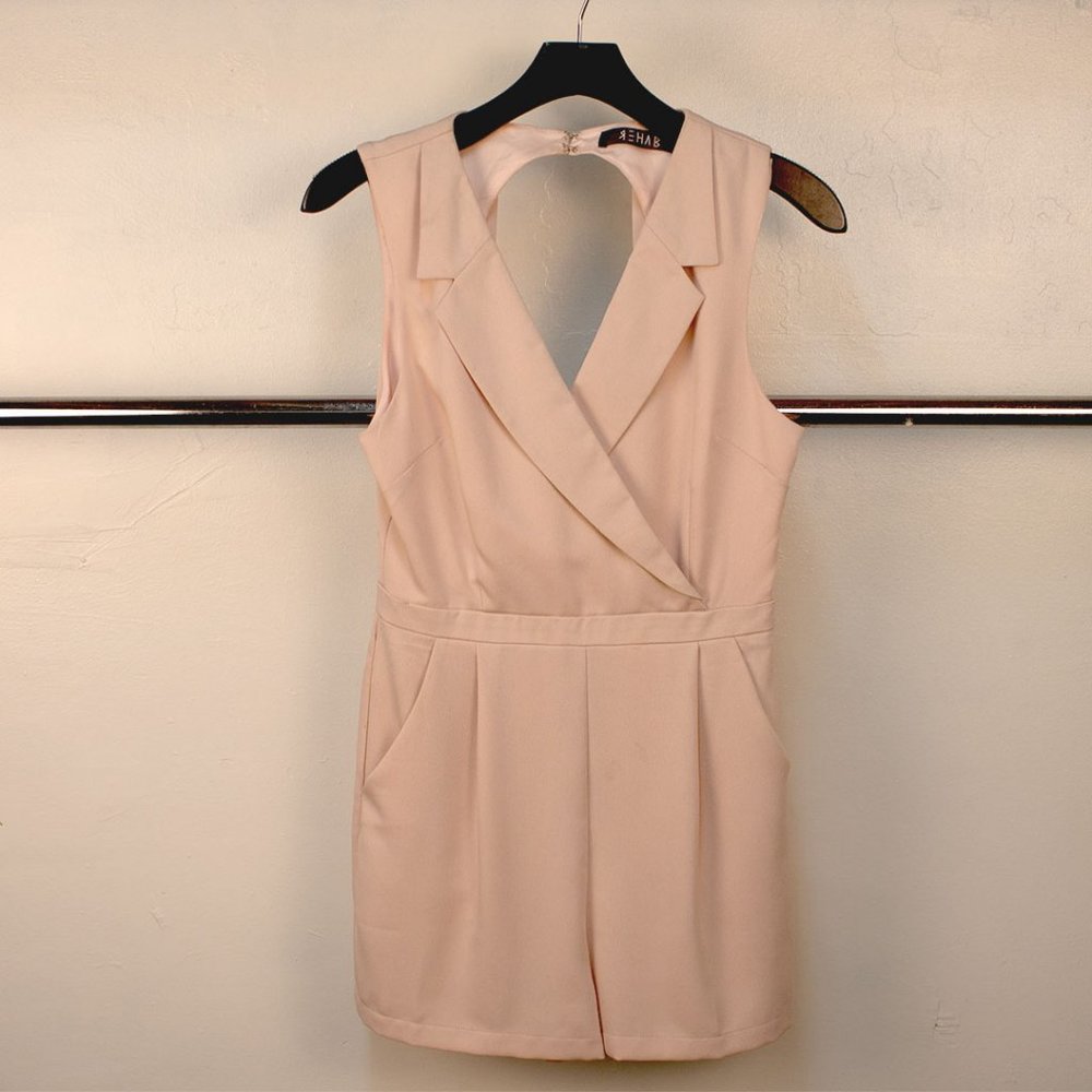 Sleeveless Romper with Blazer Collar